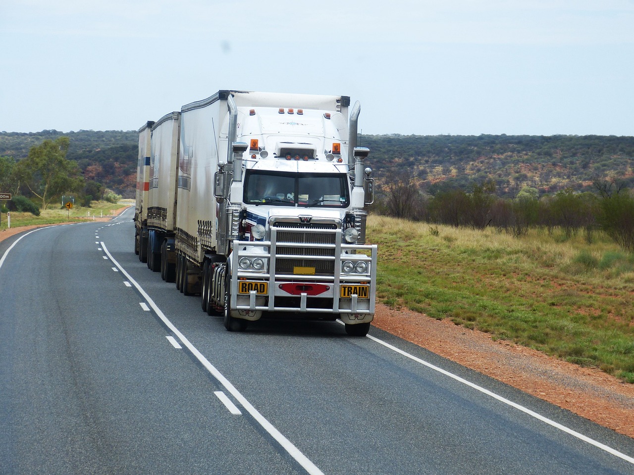 Blijf scherp en alert: 8 cruciale tips voor lange ritten als vrachtwagenchauffeur